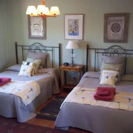 Sleeps 9 Pool Wifi Mácher